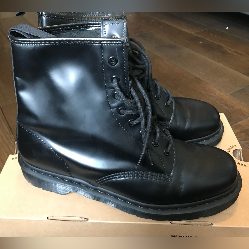 Dr. Martens black 1460 mono Smooth Leather. US 13 worn once. Box included.